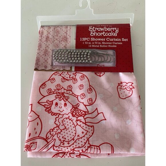 13 Piece Set Strawberry Shortcake Shower Curtain Set And Metal Hooks 72 X 72 NEW - Picture 1 of 13
